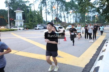 Runner Photo 4249284