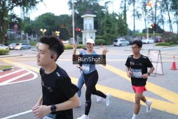 Runner Photo 4249379