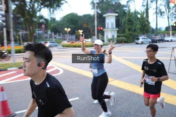 Runner Photo 4249383