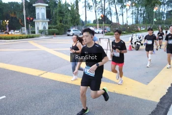 Runner Photo 4249391