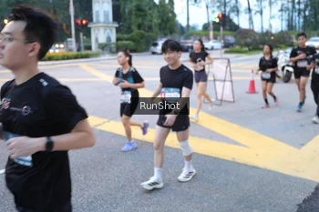 Runner Photo 4249402