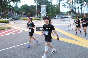 Runner Photo 4249412