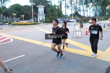 Runner Photo 4249417