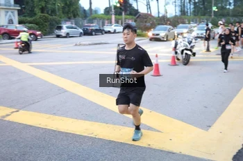 Runner Photo 4249483