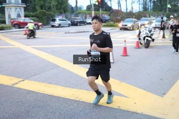 Runner Photo 4249485