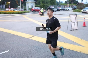 Runner Photo 4249488