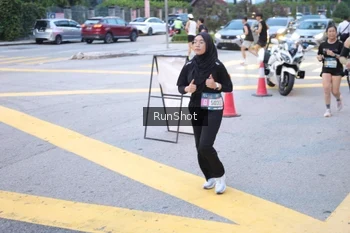 Runner Photo 4249497