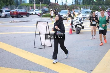 Runner Photo 4249503