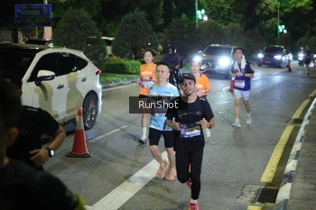 Runner Photo 4249750