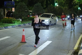 Runner Photo 4250143