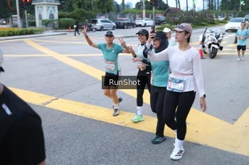 Runner Photo 4250352