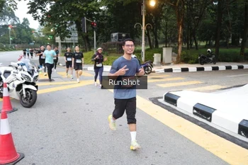 Runner Photo 4250843