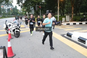 Runner Photo 4250873