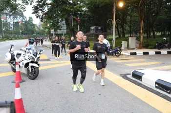 Runner Photo 4250877
