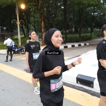 Runner Photo 4250913