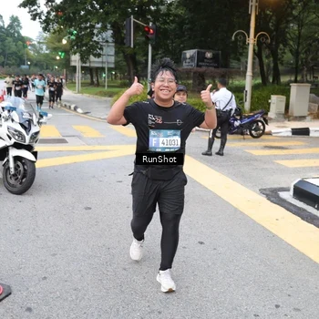 Runner Photo 4250919