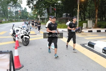 Runner Photo 4250998
