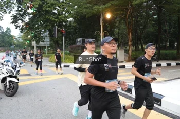 Runner Photo 4251004