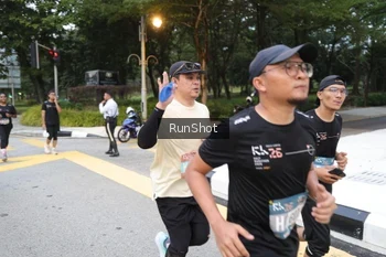 Runner Photo 4251007