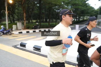 Runner Photo 4251012