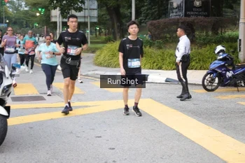 Runner Photo 4251039