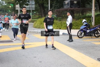 Runner Photo 4251042