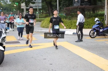 Runner Photo 4251044
