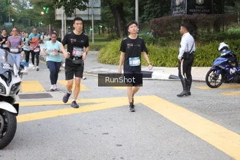 Runner Photo 4251047
