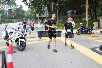 Runner Photo 4251050