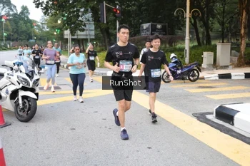 Runner Photo 4251065