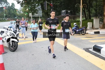 Runner Photo 4251066