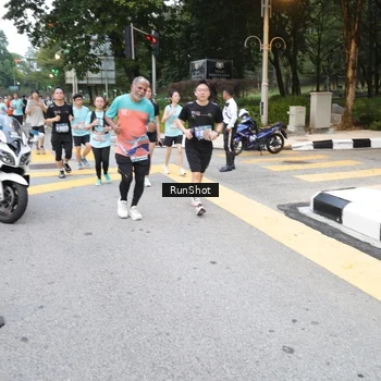 Runner Photo 4251103