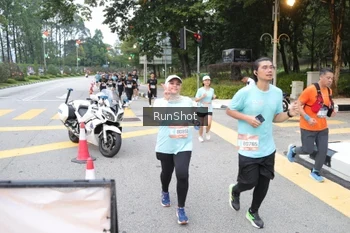 Runner Photo 4251171