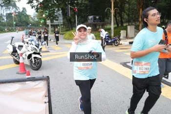 Runner Photo 4251175