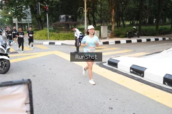Runner Photo 4251179