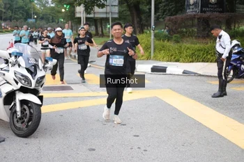 Runner Photo 4251182