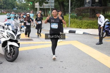 Runner Photo 4251184