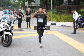 Runner Photo 4251189