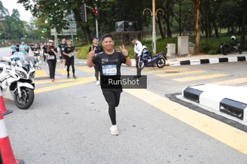 Runner Photo 4251196
