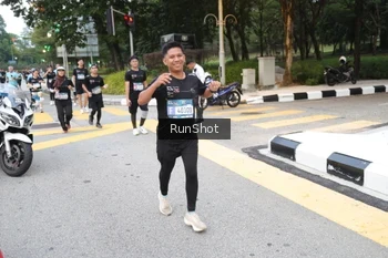 Runner Photo 4251197