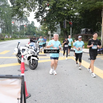 Runner Photo 4251256