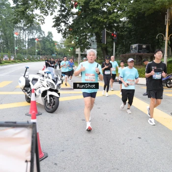 Runner Photo 4251260