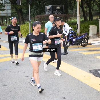 Runner Photo 4251274