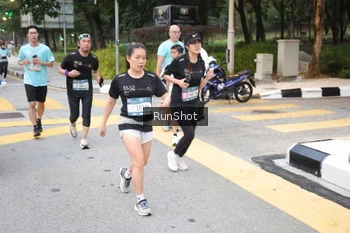Runner Photo 4251282