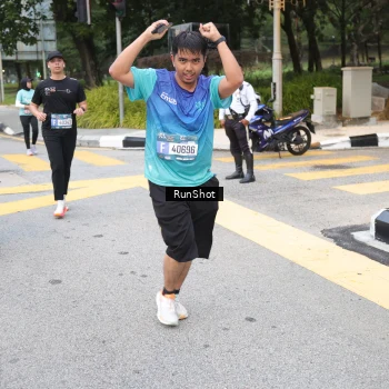 Runner Photo 4251318