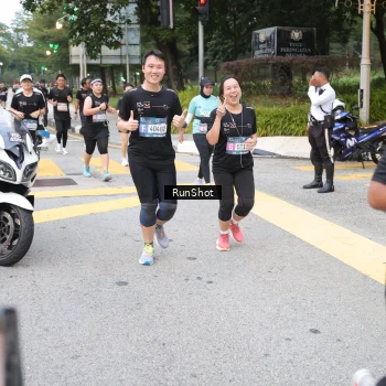 Runner Photo 4251347