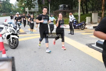Runner Photo 4251356