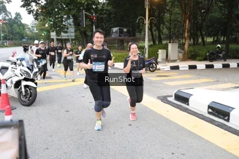Runner Photo 4251362