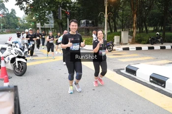 Runner Photo 4251364