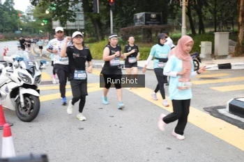 Runner Photo 4251365